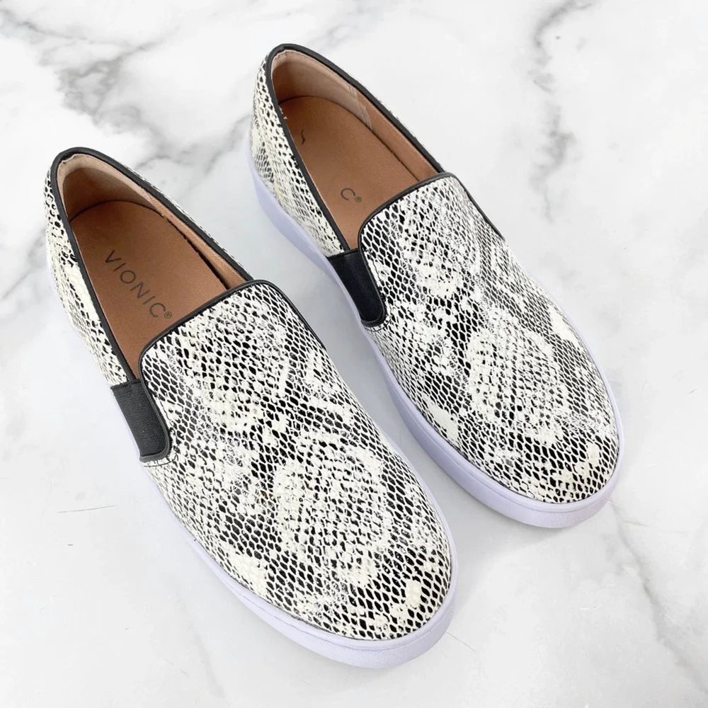 Vionic Womens Demetra Sneaker Shoes White Snakeskin Slip On Leather Size 7.5